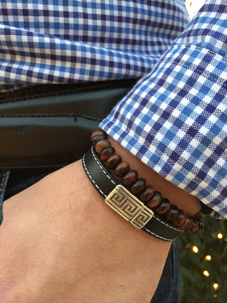 Topstitched Magnet